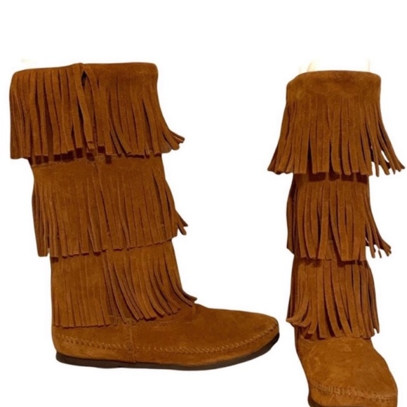 Minnetonka Womens Three Layer Fringe Suede Moccasin Boots - Picture 3 of 8